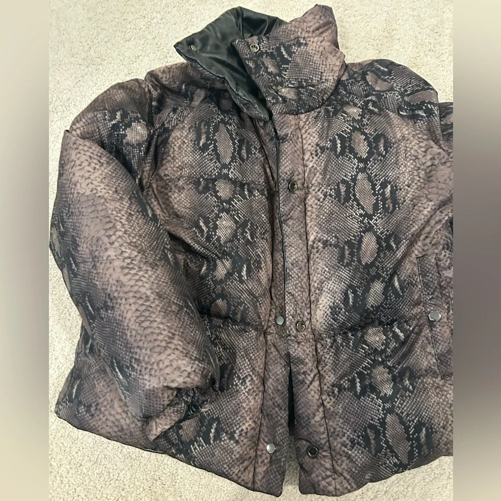 SALE NOW NWNT NYC Reversible Black Puffer Jacket - Picture 4 of 11